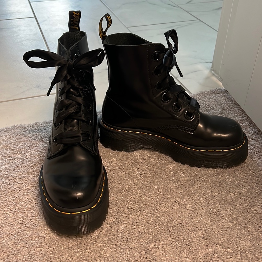Doc Marten leather platform boots size 9